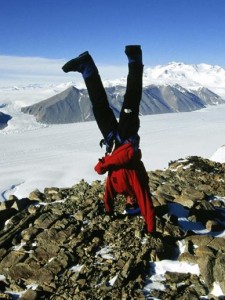 handstand-scientist-516349-sw